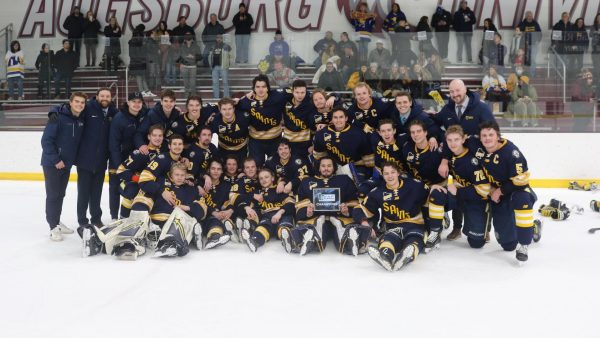 The men's hockey team after their MIAC conference championship win.