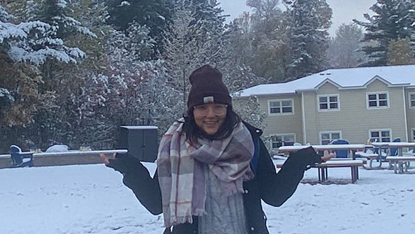 Mishell Benitez on campus in the snow.