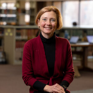 Brenda Kelly headshot.