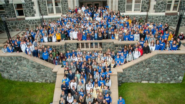 2019 first-year freshman on the steps of Tower Hall.
